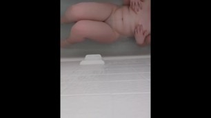 Thick White College Teen Roughly Masturbates in the Bathtub With a Dildo