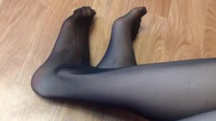 nylon feet smelling pantyhose soles girls tenn foot job