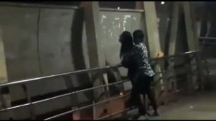 Public sex on mumbai bridge 2 min