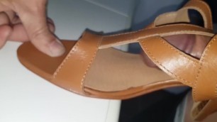 Cum in brown heel