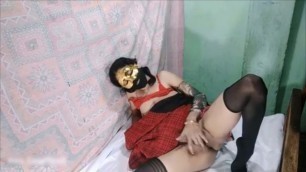 indian bhabhi self pussy fingering in saree