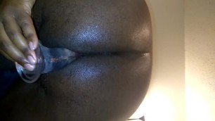 Chocolate bussy horny for a big juicy dick