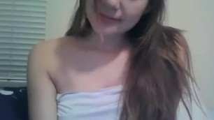 Beauty girl with perfect tits on webcam (Anyone know her name?)