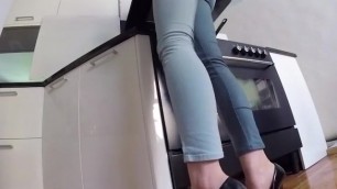 Kitchen pissing