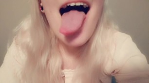 showing off long tounge