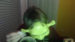 Shrek Cleaing his ears