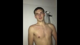 KingBigSlong gets exposed in the Shower