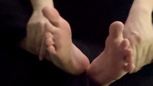 Foot fetish with trans male feet