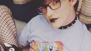 Emo Trans Girl Cumming Jerking