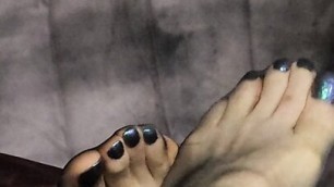 Sexy Big Feet in Black Pantyhose
