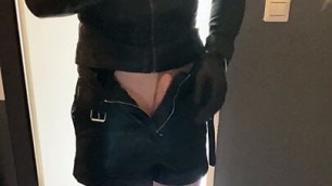 Sissy Laura hard cumshot in Leather and doc Martens